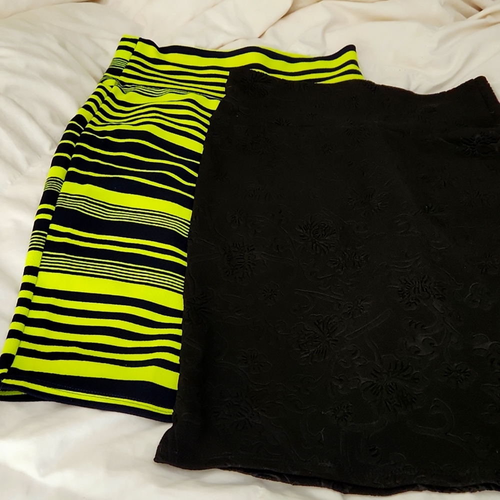 Lularoe cassie skirts size small